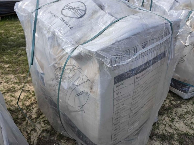 --absolute---new---high-end-massage-chair-image-2