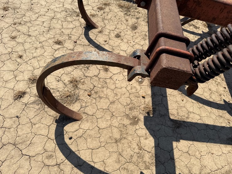 #40328-•-20'-chisel-plow-image-10
