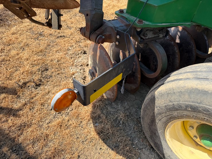 john-deere-2623-image-67