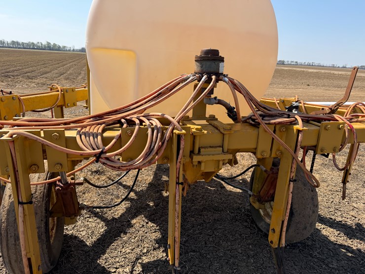 #40307-•-kbh-12-row-24"-500gal-knife-applicator-image-14