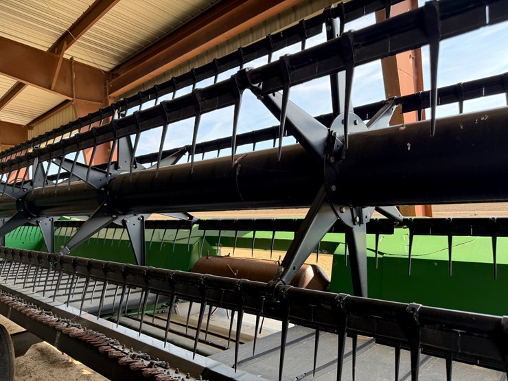 2014-john-deere-30-image-38