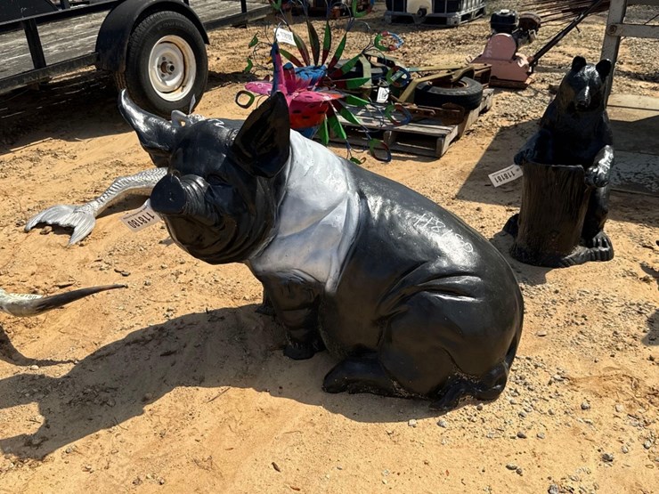 5272---absolute---metal-hog-statue-image-2