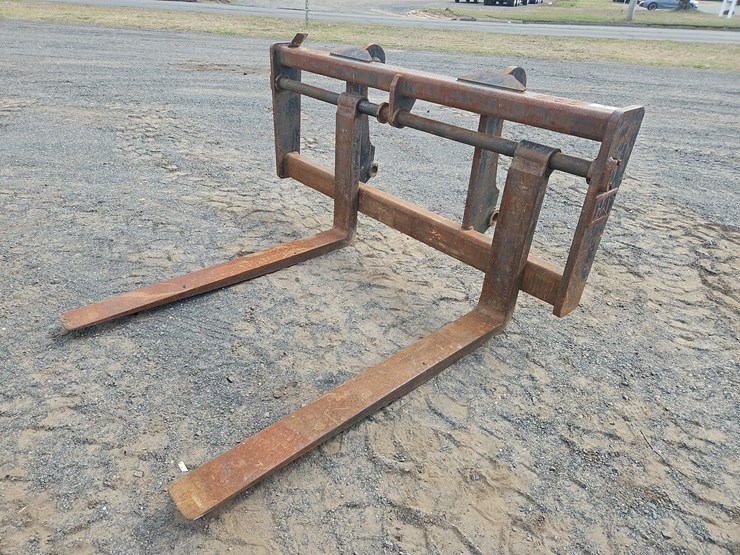 caterpillar-it38-image-1