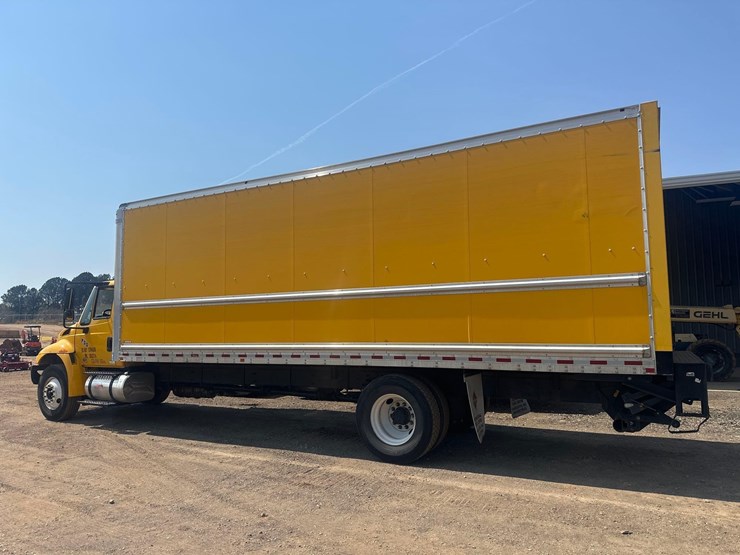 2018-international-4300-sba-image-3