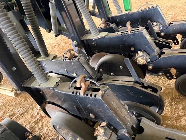 #40294-•-great-plains-2520-25'-grain-drill-image-23