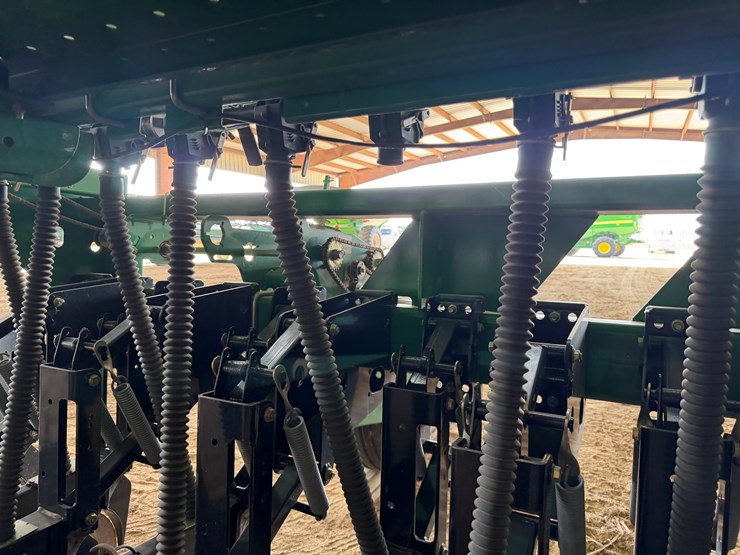 #40294-•-great-plains-2520-25'-grain-drill-image-74