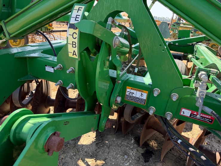 john-deere-2623-image-41