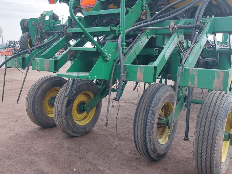 john-deere-1790-image-17