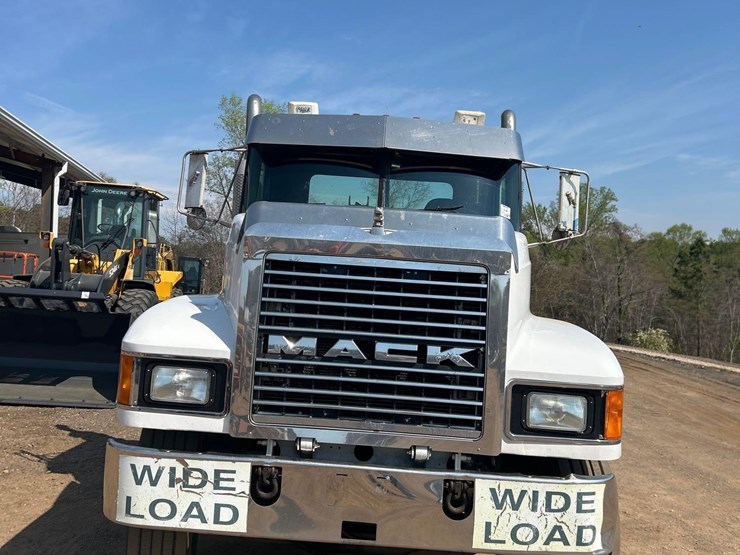 2000-mack-ch613-image-6