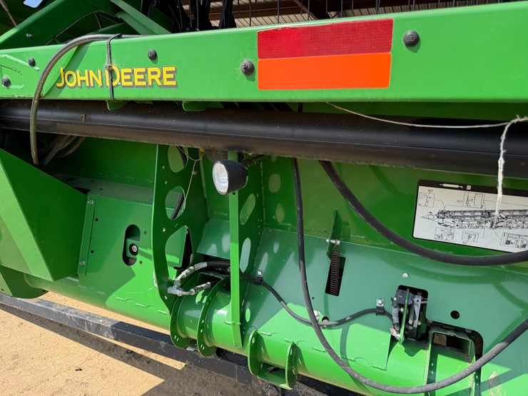 2014-john-deere-30-image-23