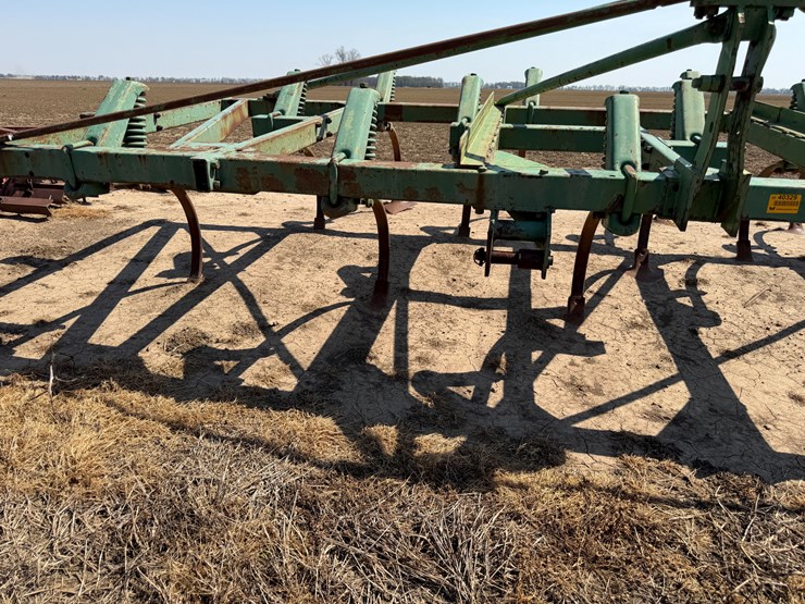 john-deere-16-image-31