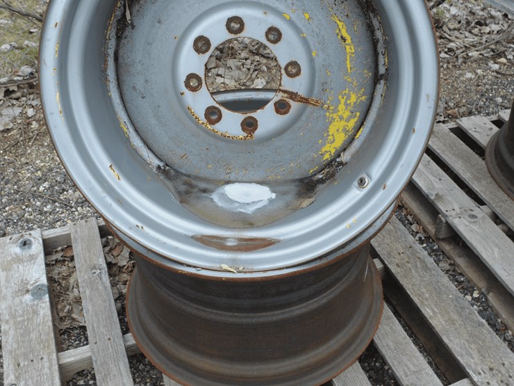 gleaner-combine-rims-image-1