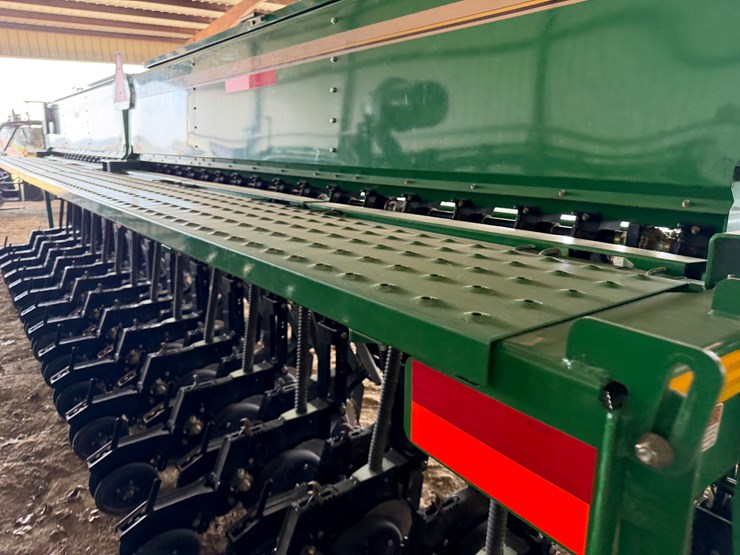 #40294-•-great-plains-2520-25'-grain-drill-image-127