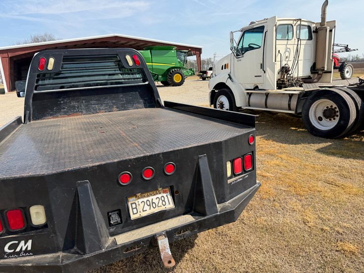 2010-ford-f350-image-17