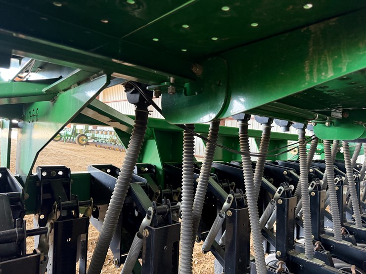 #40294-•-great-plains-2520-25'-grain-drill-image-55