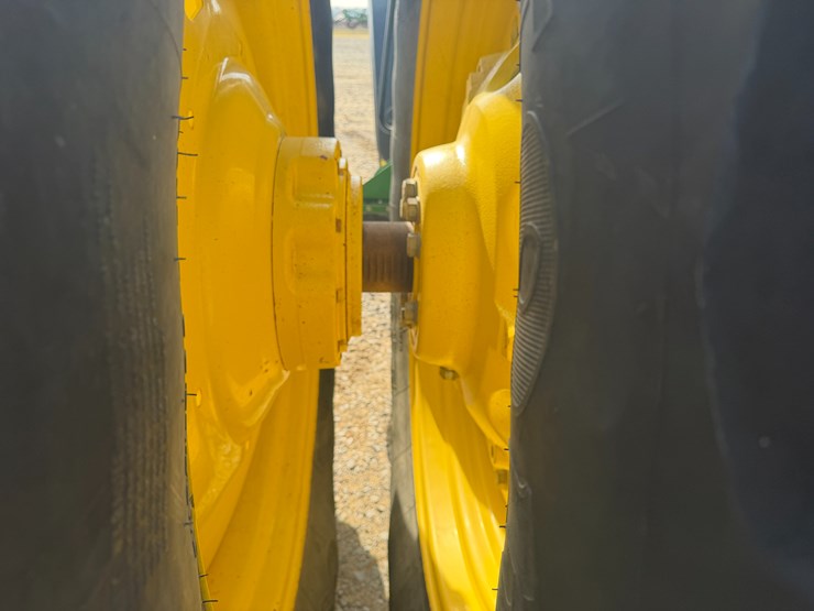 2017-john-deere-8320r-image-14