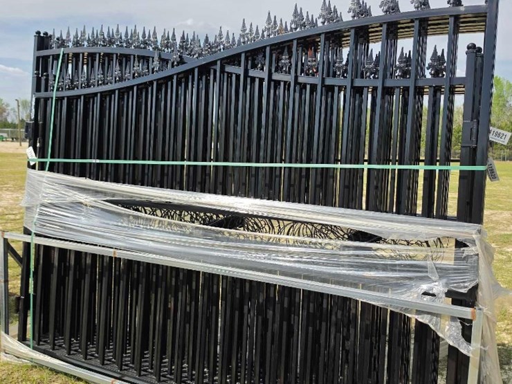 --absolute---new---double-black-iron-gates-image-2