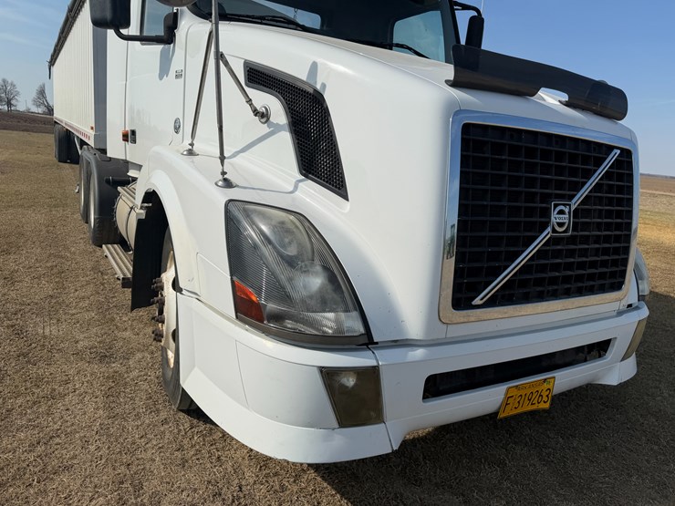 #40279-•-2007-volvo-vnl-t/a-daycab-truck-tractor-vin:-4v4nc9gg97n446542-image-36