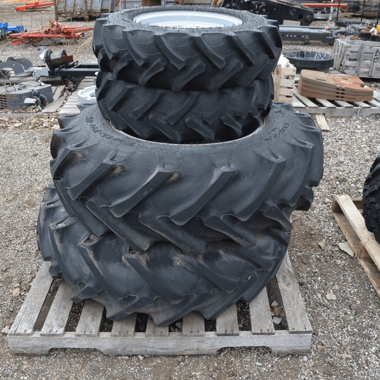 MF Tractor Tire Set