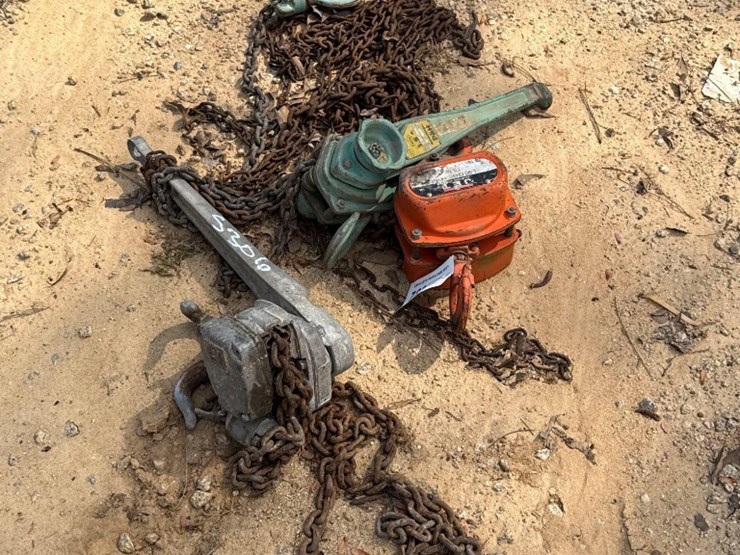 5306---(2)-chain-come-along-&-1-chain-hoist-image-1