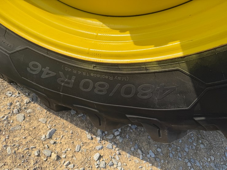 2011-john-deere-8285r-image-5