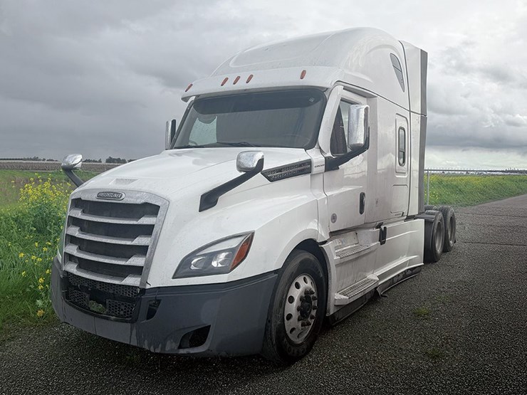 2022-freightliner-cascadia-126-image-1