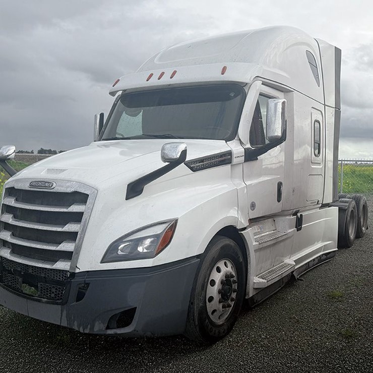 2022 FREIGHTLINER CASCADIA 126