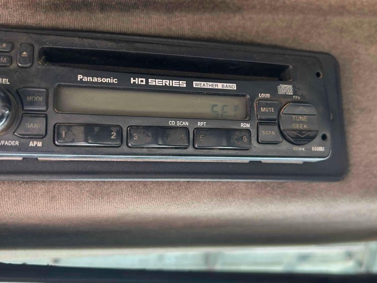 2000-mack-ch613-image-69