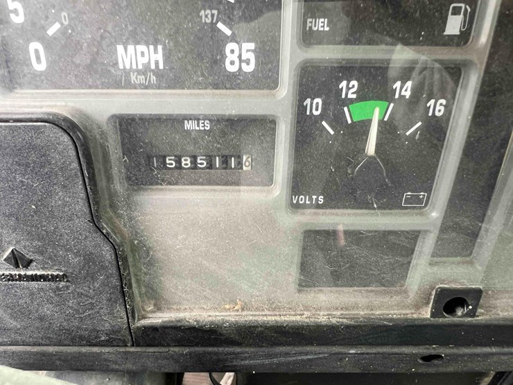 1999-international-2674-image-30