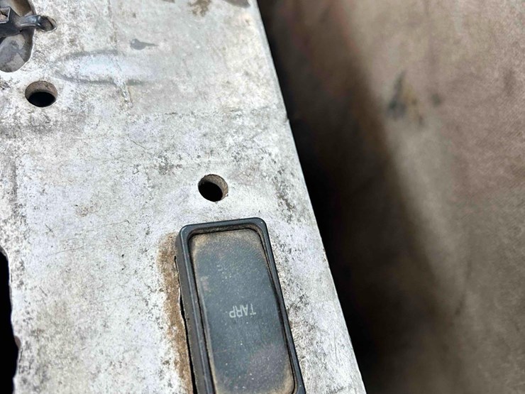 2000-mack-ch613-image-60