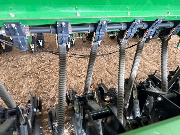 #40294-•-great-plains-2520-25'-grain-drill-image-117