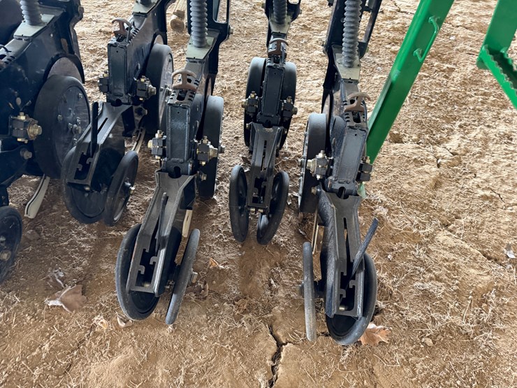 #40294-•-great-plains-2520-25'-grain-drill-image-13