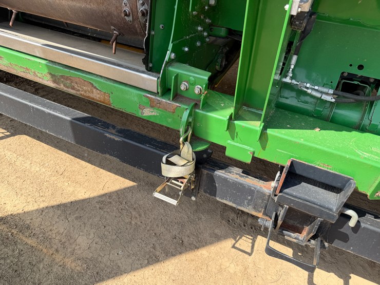 2014-john-deere-30-image-12