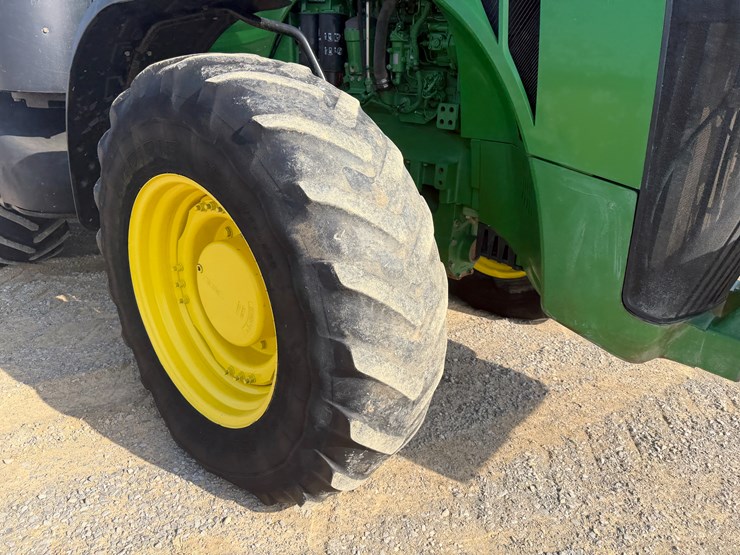 2011-john-deere-8285r-image-9