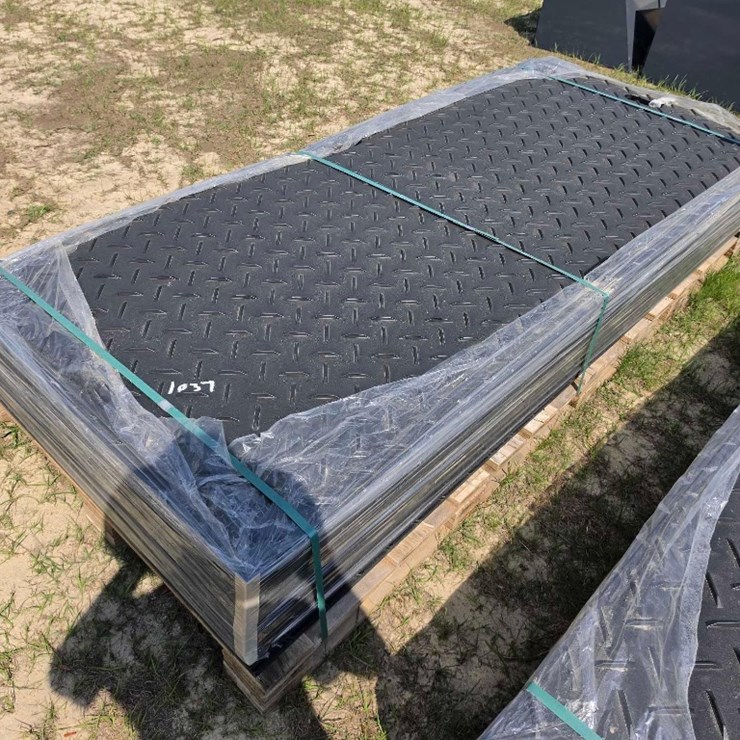- ABSOLUTE - (15) NEW GROUND PROTECTION MATS