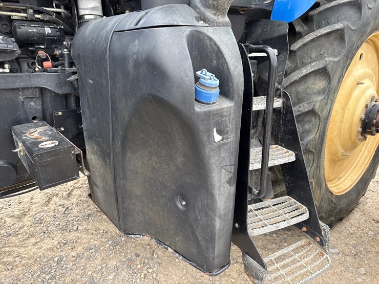 2015-new-holland-t8.410-image-33