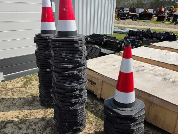 --absolute---new-(90)-safety-traffic-cones-image-2
