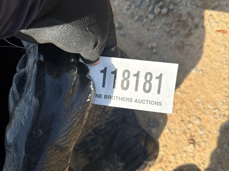 5273---absolute---metal-beer-plant-holder-image-5