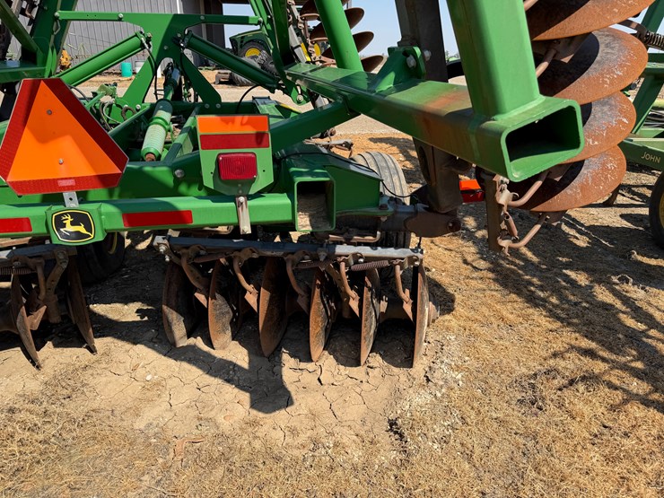 john-deere-2623-image-20