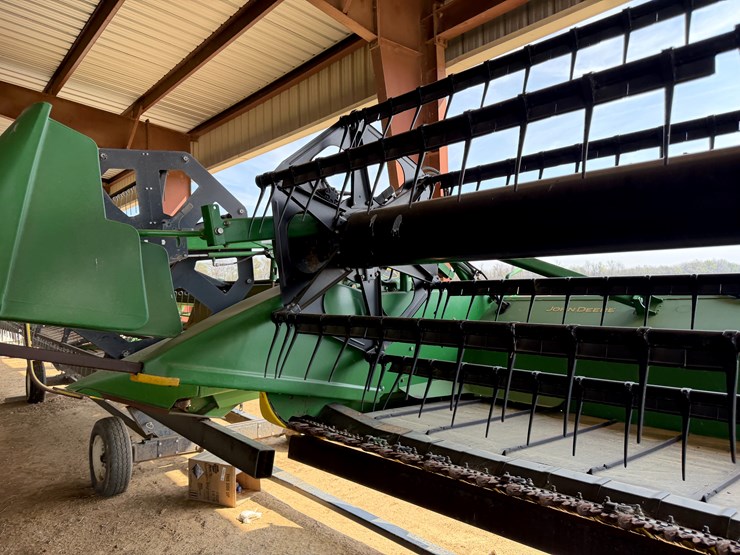 2014-john-deere-30-image-46