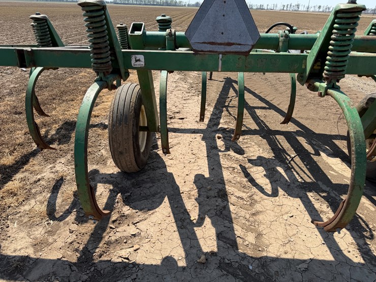 #40325-•-20'-chisel-plow-image-22