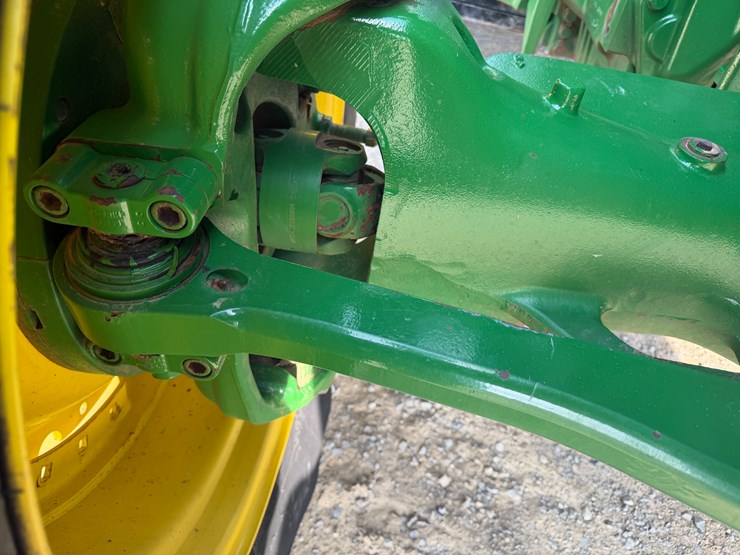 2017-john-deere-8320r-image-16