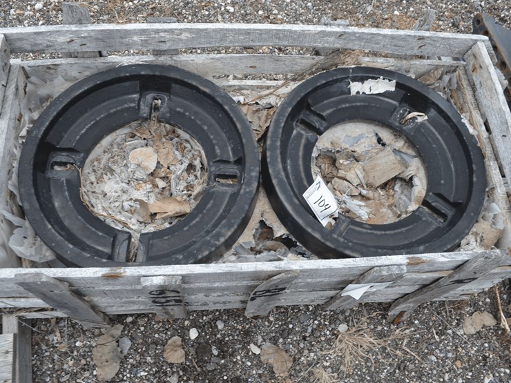 new-holland-rear-wheel-weights-image-1