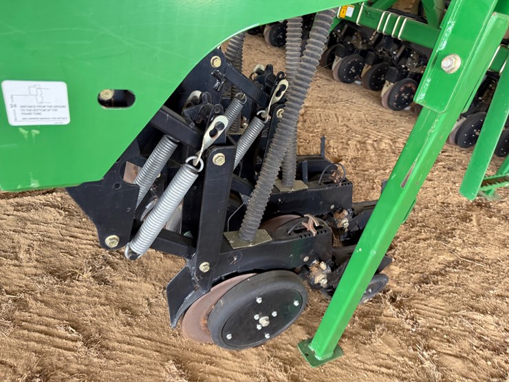 #40294-•-great-plains-2520-25'-grain-drill-image-94
