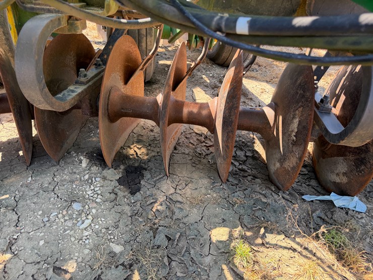 john-deere-2623-image-42