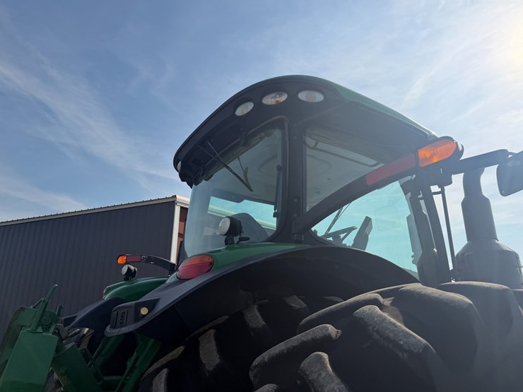 2017-john-deere-8320r-image-40
