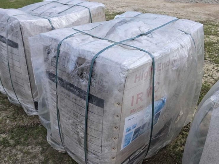 --absolute---new-high-end-massage-chair-image-4