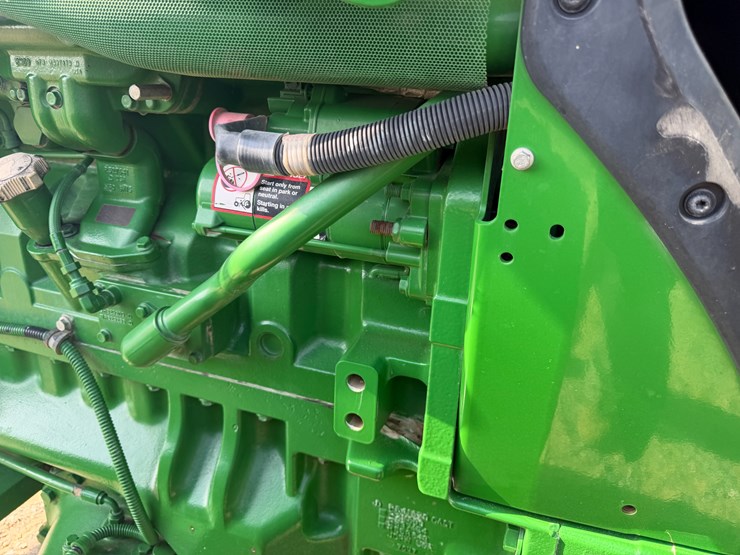 2017-john-deere-8320r-image-44