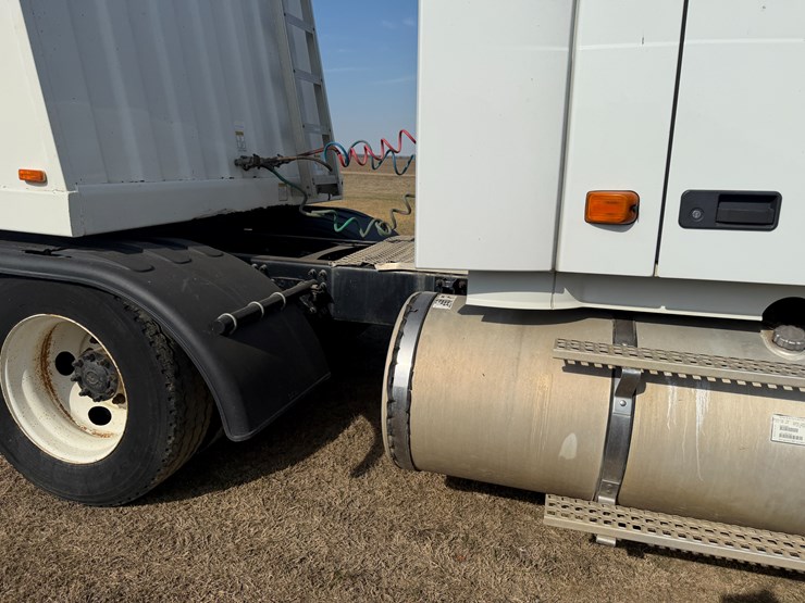 #40279-•-2007-volvo-vnl-t/a-daycab-truck-tractor-vin:-4v4nc9gg97n446542-image-41