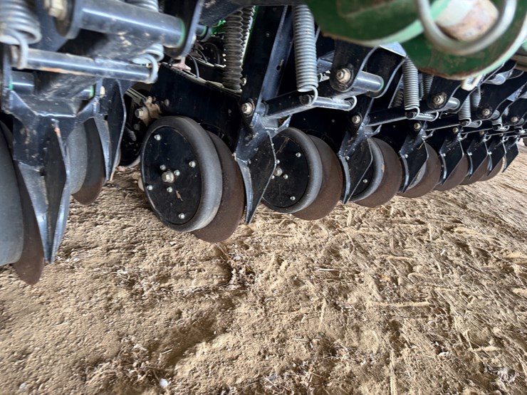 #40294-•-great-plains-2520-25'-grain-drill-image-112